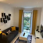 George Apartment, Renovated 2024, Downtown
