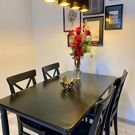 George Apartment, Renovated 2024, Downtown *