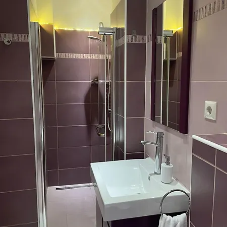 George Apartment, Renovated 2024, Downtown Apartamento Split