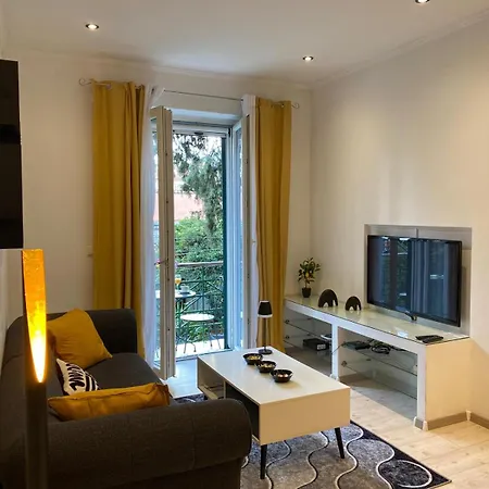 George Apartment, Renovated 2024, Downtown Apartment