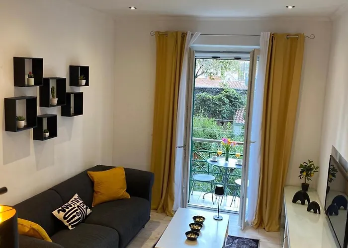 George Apartment, Renovated 2024, Downtown