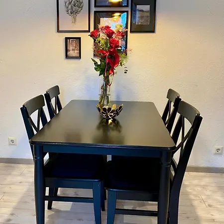 Daire George Apartment, Renovated 2024, Downtown